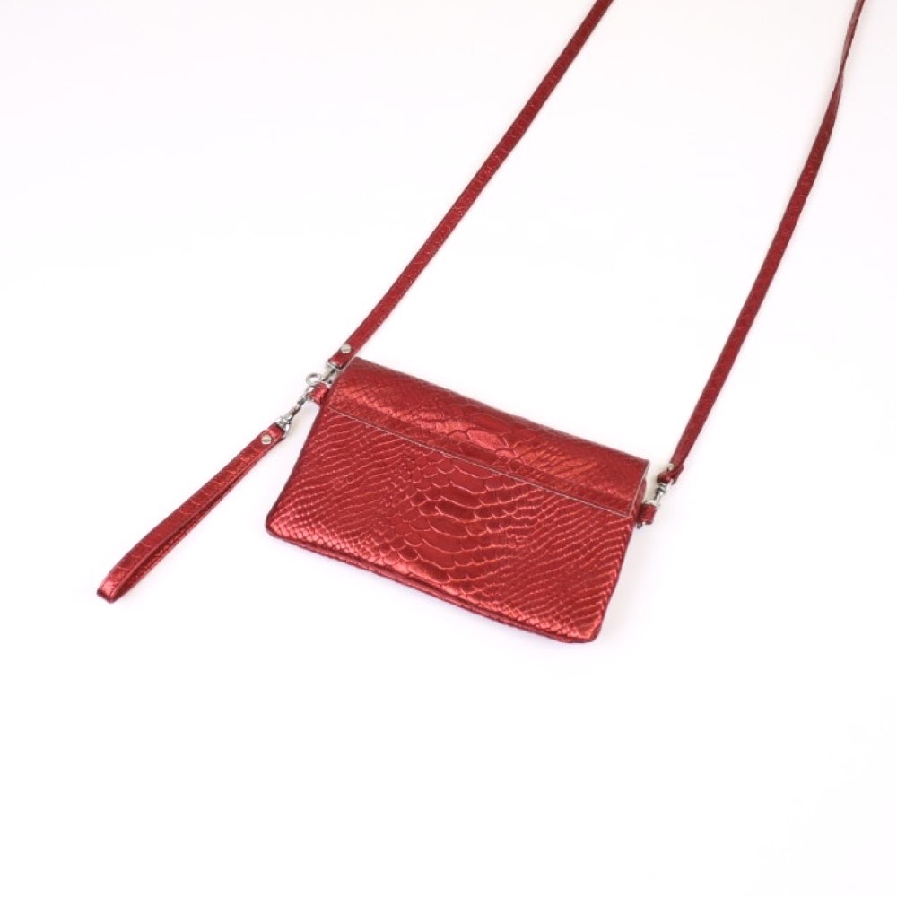Twee-vaks crossbody met klepje metallic rood 4